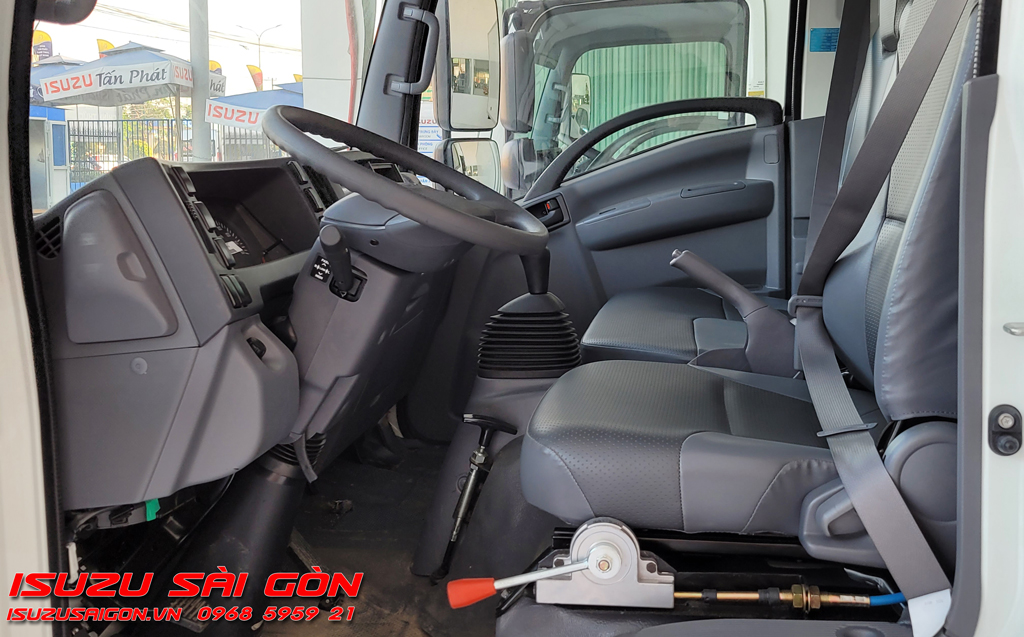 Xe Ben Isuzu 1T9 QKR 230 QLR77FE4 10